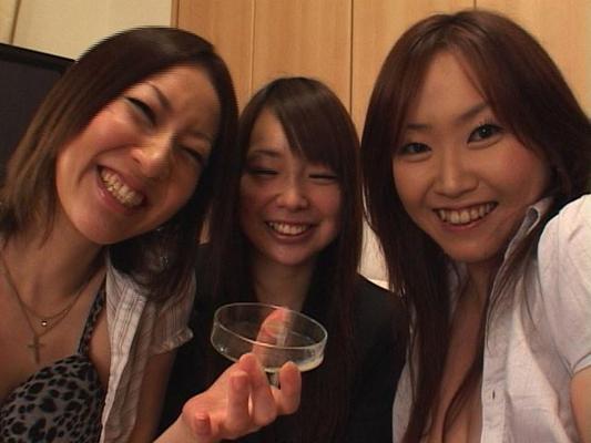 16P Three cum-thirsty Asian whores