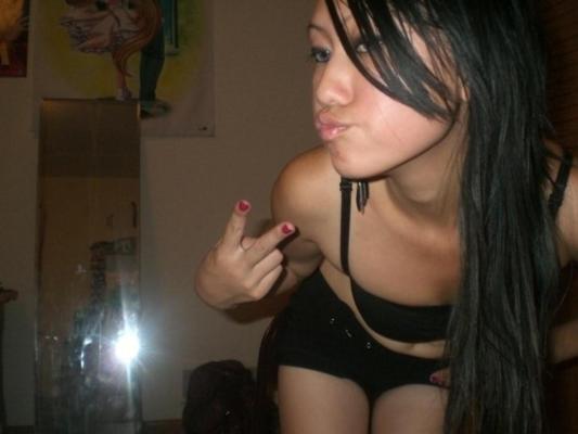 16P Nice selection of naughty and hot amateur asian babes
