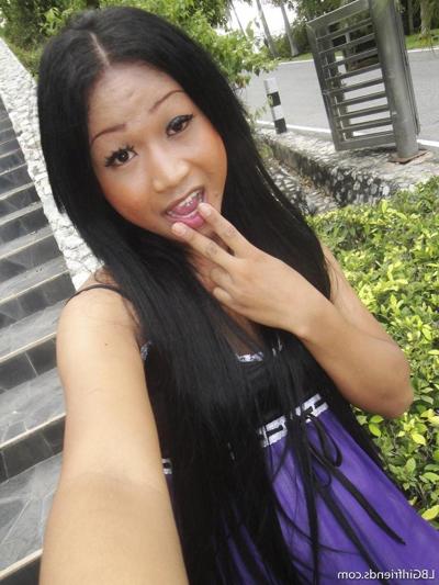 16P Amador asiático ladyboy ex-namorada