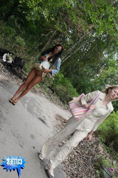 16P Swarthy doll flashes pussy behind peoples backs