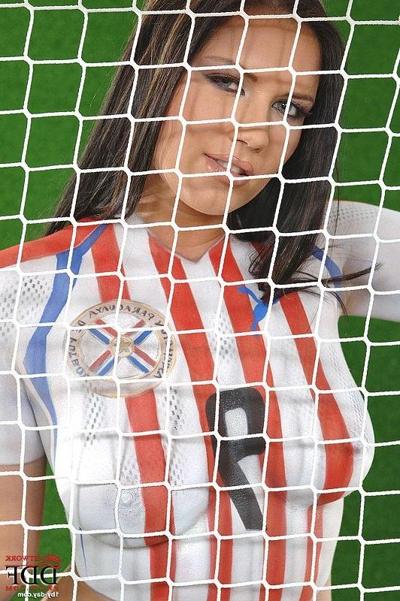 16P Busty brunette Veronica Da Souza soccer fan