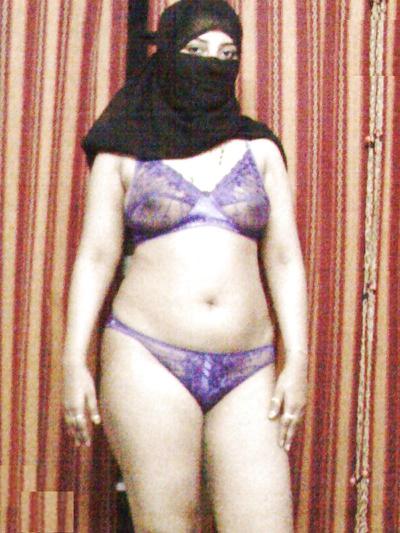 25P RANDUM SEXY INDIAN DESI BABES