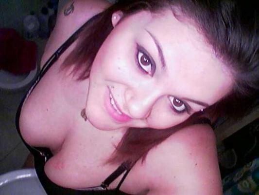 25P Busty Teen Selfshots