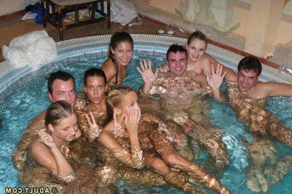 15P Drunken sorority sluts getting nasty at the pool