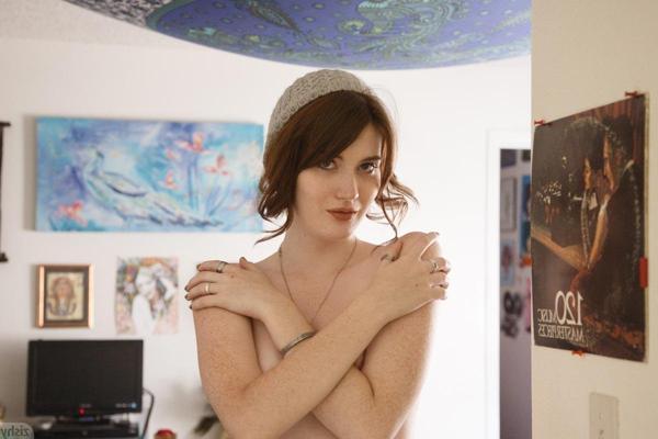 12P Freches Hipster-Küken in sexy Unterwäsche