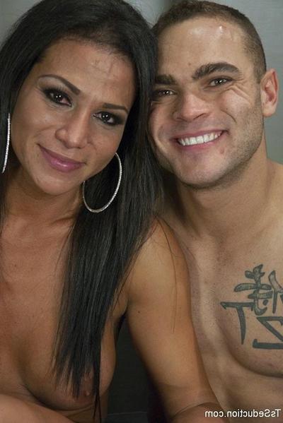 15P Jaquelin Braxton busty ts trains the gym rat Brock Avery with her hard cock
