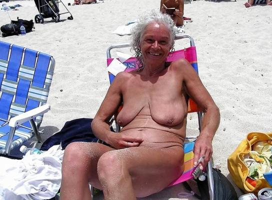 7P Kinky nude grannies