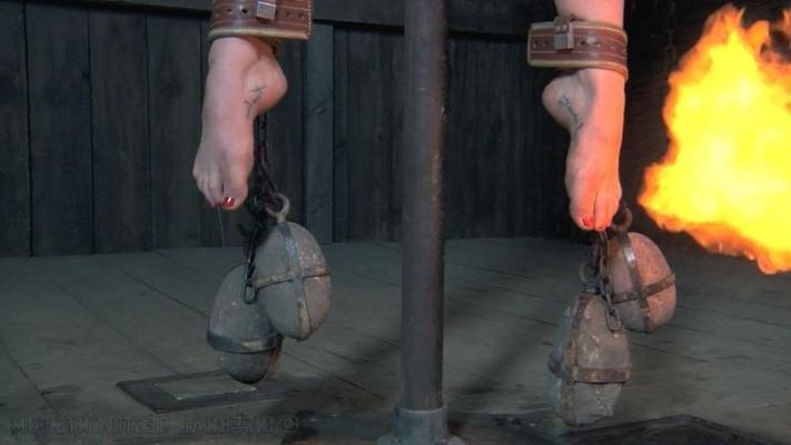 16P Siouxsie Q is metal bound in dungeon with electro made to orgasm