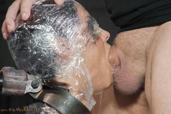 16P Syren De Mer deepthroat milf in plastic wrap and fucked
