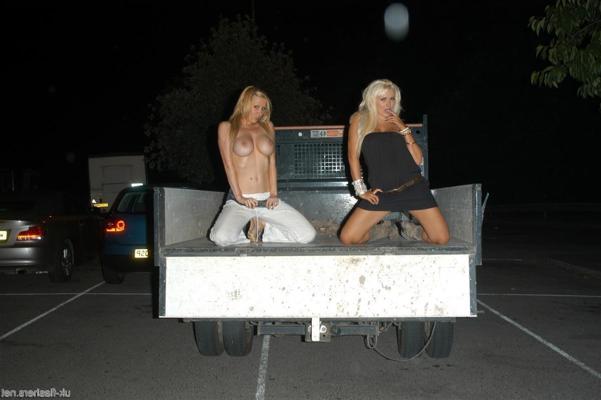 16P Big tit babes flashing and sexy exhibitionist girlfriends