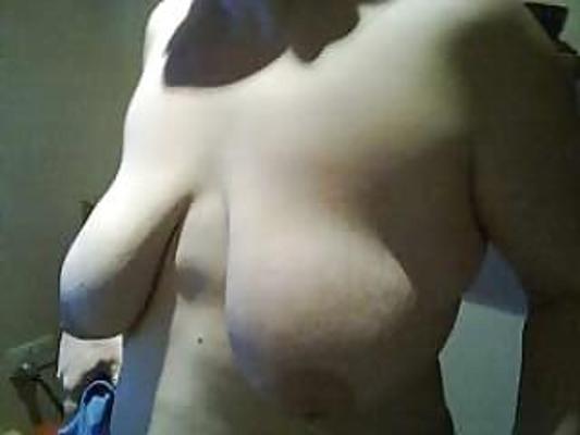 7P 垂れ下がったおっぱい