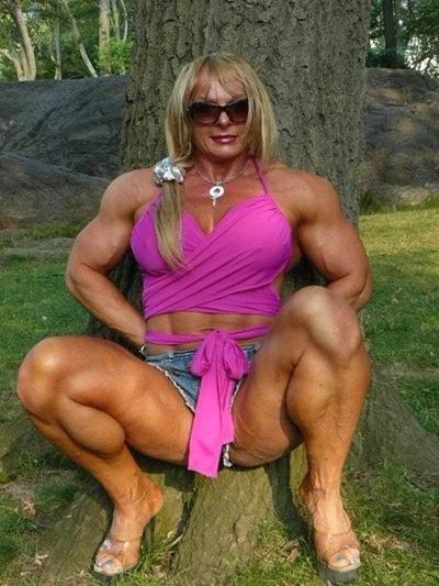 15P hot female bodybuilders with huge muscles