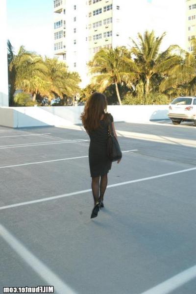 12P 12 pics and 1 movie of Cynthia from Milf Hunter
