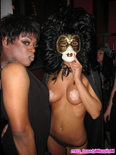 16P Melissa Midwest out on Halloween as Eyes Wide Shut