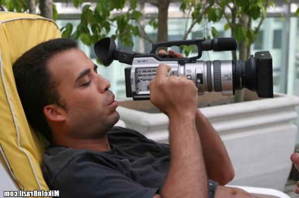 12P 12 pics and 1 movie of Luana from Mike In Brazil