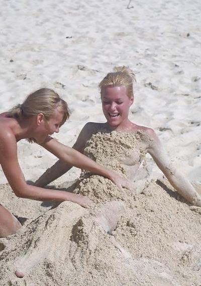25P Iss mich am Strand