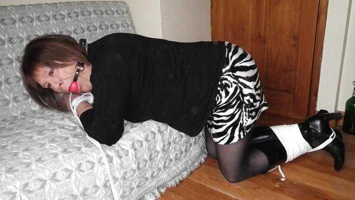 9P Amandacarms bound and gagged