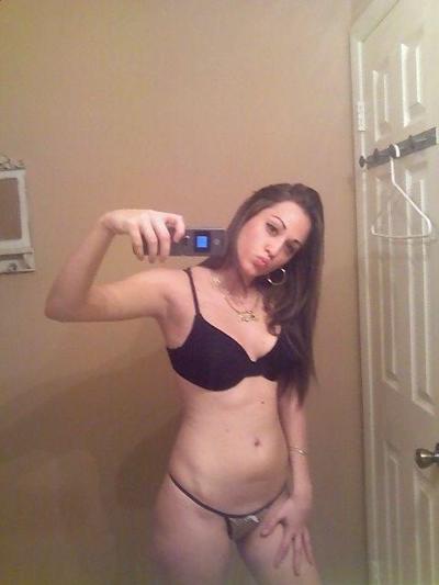 15P Gorgeous horny sweet amateur girls posing on camera naked