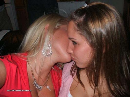 15P Hot picture collection of hardcore and wild amateur lesbians 