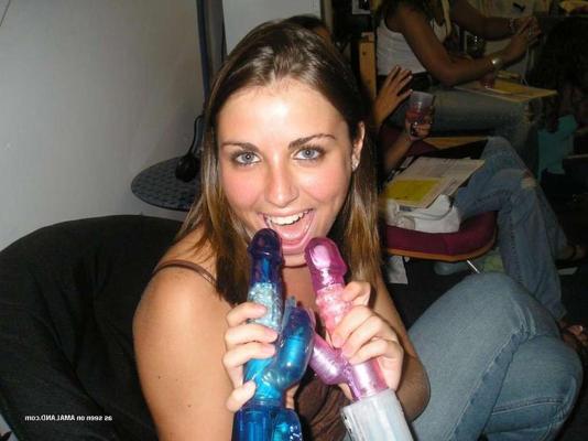 16P Bonita colección de fotos chisporroteantes de lesbianas traviesas amateurs calientes y humeantes