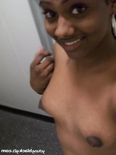 15P Ebony girlfriend self shoting