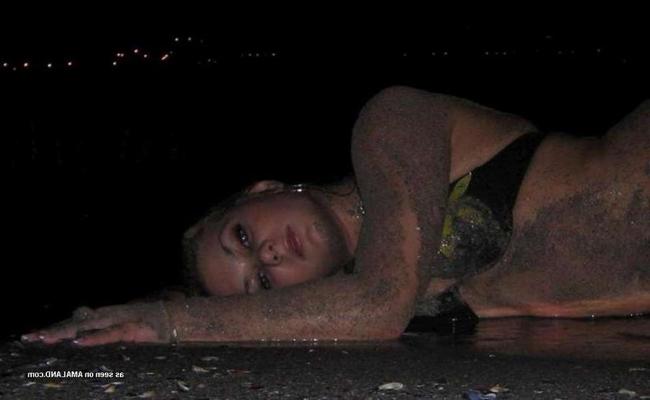 15P Nice picture gallery of sizzling hot amateur sexy lesbos at the beach