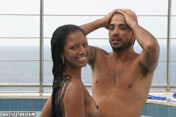 12P 12 pics and 1 movie of Agatha from Mike In Brazil