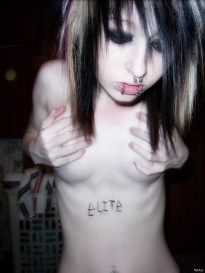 15P Kinky amateur girls