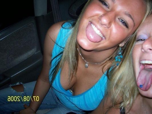 15P Amateur self shooting teens showing their bodies