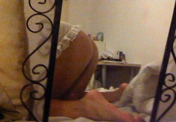 15P Pictures of an amateur chick with huge ass