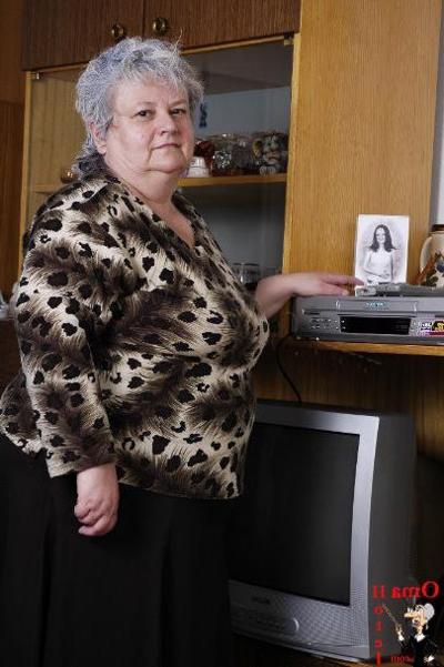 6P The Hottest Grannies and Mature Women
