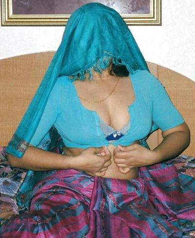 7P Dame indienne timide