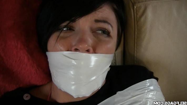 12P Leathered female catsuit burglar binds and gag helpless damsel