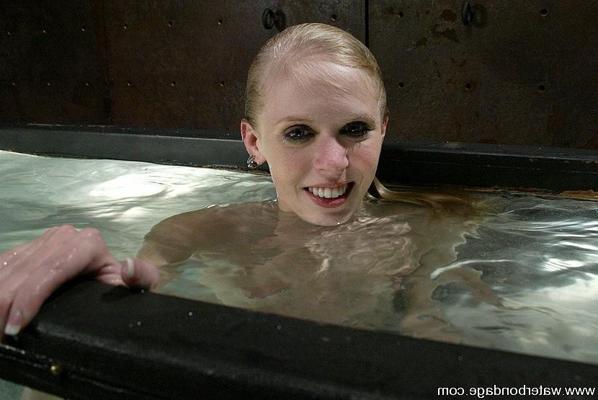 15P Sarah Jane bound for water spraying fighting against her orgasm