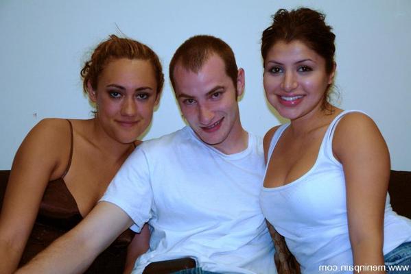 15P Gwen Diamond and Sativa Rose gang up on slave boy 