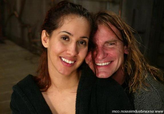 15P Isis Love in latex experienced in bondage and having sex