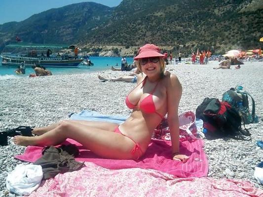 15P Big boobs in bikini 5