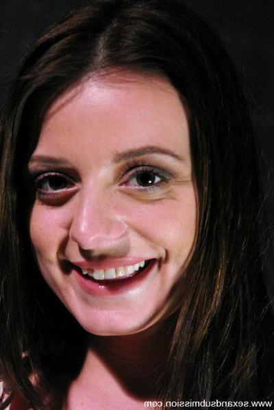 15P Gata dinamarquesa em submissão
