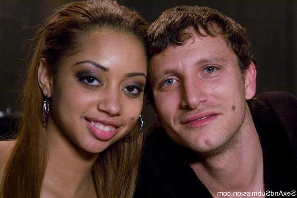 15P Sexo bondage interracial con Angel Cummings