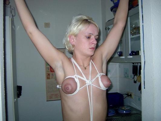 12P Mature slut gets tied down tightly