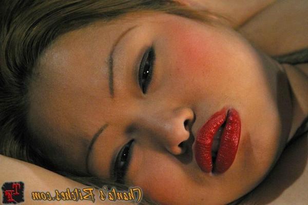 18P Asian girl bondaged and satisfied with device in femdom