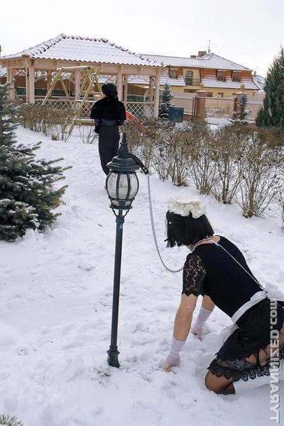 19P A beautiful mistress turns a workman into a pathetic girly