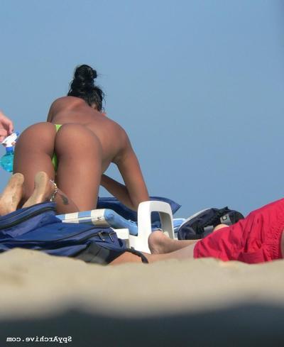 15P Spying on a hot brazilian girl with big boobs