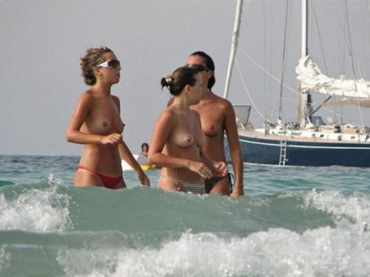 15P Dampfend heiße junge Nudisten nackt an einem öffentlichen Strand