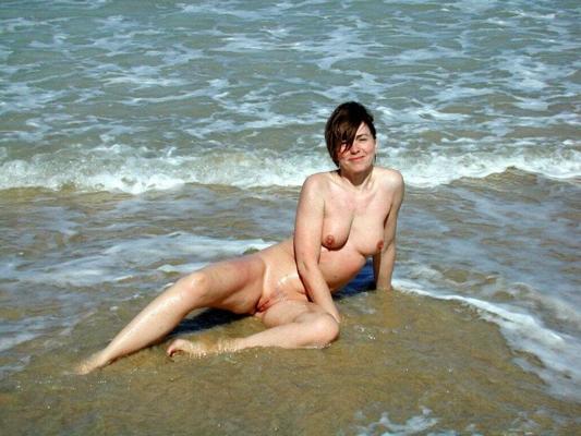 15P Smoothest nudists play together in the warm water