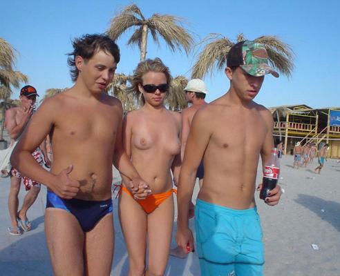 15P Achtung – wirklich unglaubliche FKK-Fotos und -Videos