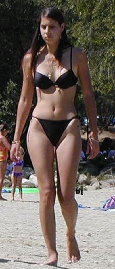 20P Horny college angels in bikinis
