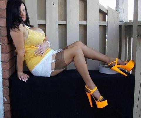16P sexy girls in girdles and stockings
