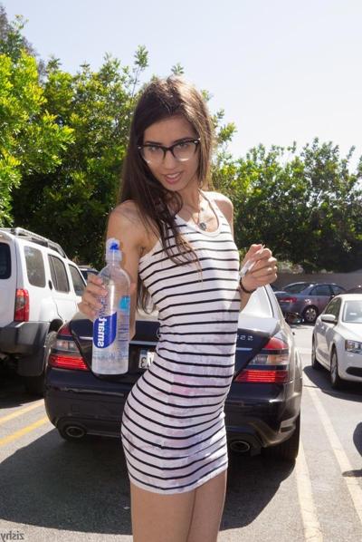 12P Sweet latina in the supermarket