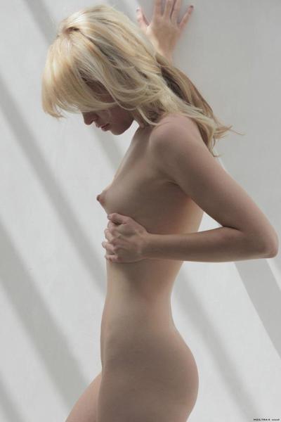 12P Skinny blonde model